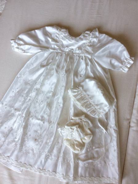 お宮参り セレック★ドレス&帽子&靴下セット★中古 。