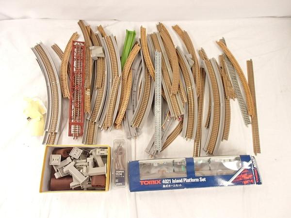 処分 箱無含 TOMIX他 Nゲージ 島式ホームセット.レール等[梱0.1]