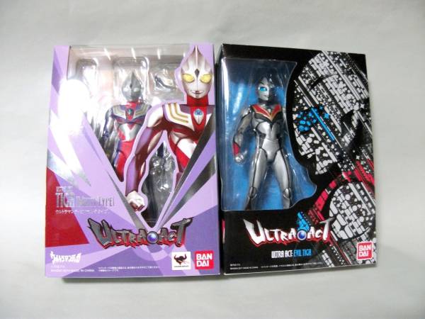 バンダイ ULTRA-ACT ウルトラマンティガ イーヴィルティガ