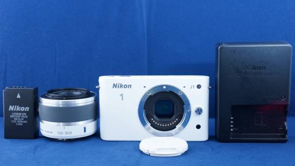 ★★★ Nikon ニコン 1 J1　NIKKOR 10-30mm 1:3.5-5.6 VR