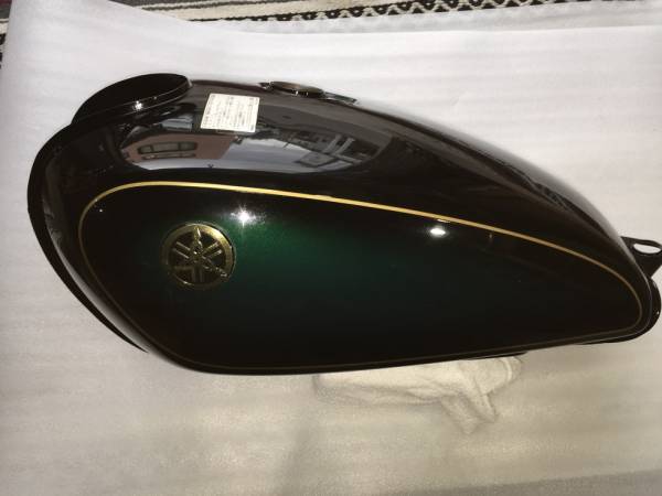 週末値下げ　SR400 95年式サンバーストタンク SR400 サンバーストタンク 緑 (ヤマハ用)｜売買されたオークション情報