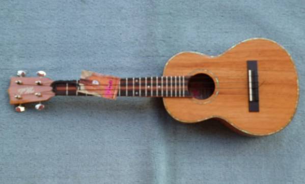 2006年製メレウクレレ、美品