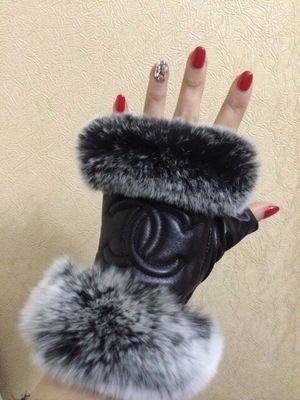 ☆ノベルティ ・シャネル非売品 レザーグローブ/Mサイズ☆ シャネル