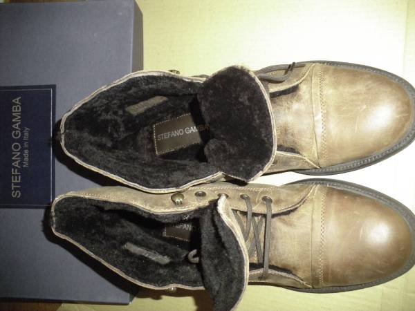 ＳＴＥＦＡＮＯ　ＧＡＭＢＡ　珍しい本革ムートンブーツ