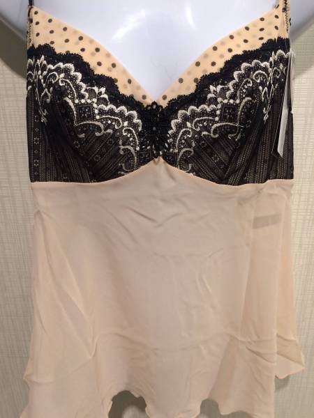 新品☆サルートフィリー キャミソール 定価8500円☆可愛いです