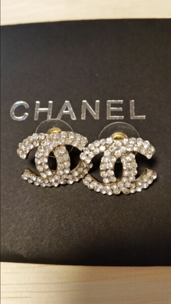 シャネル ノベルティ ピアス CHANEL ラインストーン 新品ココマーク 
