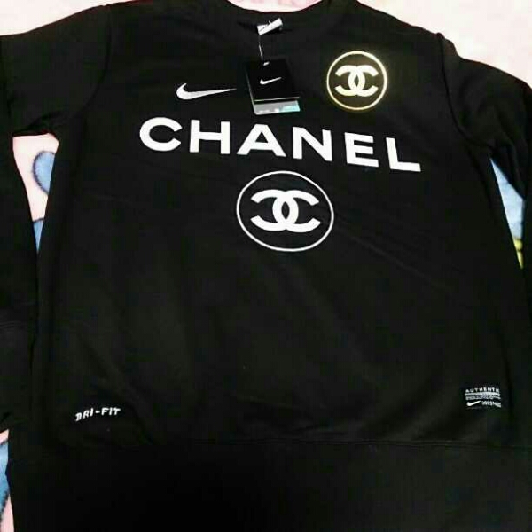 送料無料 CHANEL NIKE coco 5 Mサイズ トレーナー