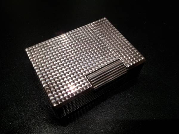 1円~!! ST. DUPONT デュポン ライター 銀色 ジャンク品 2-15 1円~!! ST. DUPONT デュポン ライター 銀色 ジャンク品 2-15