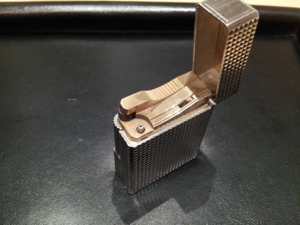 1円~!! ST. DUPONT デュポン ライター 銀色 ジャンク品 2-15 1円~!! ST. DUPONT デュポン ライター 銀色 ジャンク品 2-15
