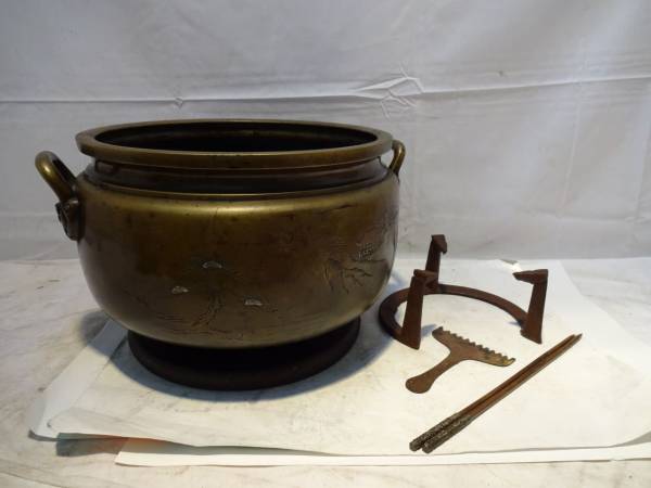 古銅製 『銅火鉢/手あぶり火鉢』 （風景画）象嵌入り レ トロ品