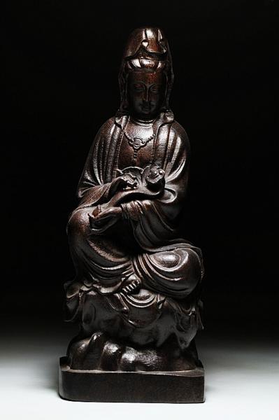 天然本物！ベトナム産伽羅木製細工観音坐像 31cm H1474