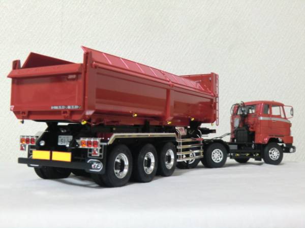 アオシマ 日野 HHトラクタ 、コダイラ ダンプトラック プラモデル2台セット 1/32 日野HHトラクタ+コダイラダンプトレーラー 完成品(トラック