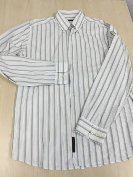 ルイヴィトン ボタンダウンシャツ　Ｍ　1000円～売切り