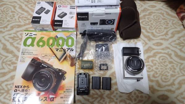 中古美品 SONY α6000　レンズキットシルバー　オマケ多数付き