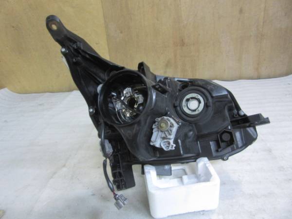 LA100S 前期 ムーヴカスタム 純正 HID 左 ヘッドライト 87914