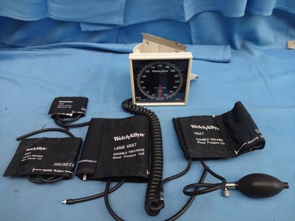 ☆Welch Allyn USA製 タイコスアネロイド767ウオール型 血圧計☆