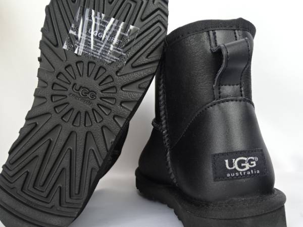 UGG 未発売 5854 クラシックミニ レザー BLACK 7 24 ブーツ 滝沢