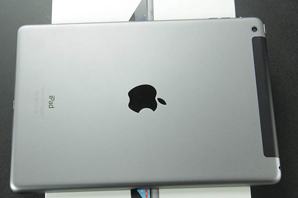 送料込♪美品◆softbank/iPad Air Wi-FiCell 16GB MD791J/A 〇