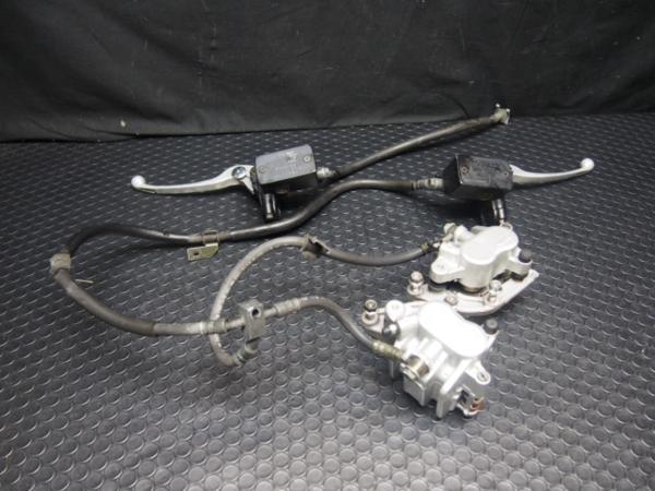 スカイウェイブ650.CP51A純正フロントブレーキ/キャリパー