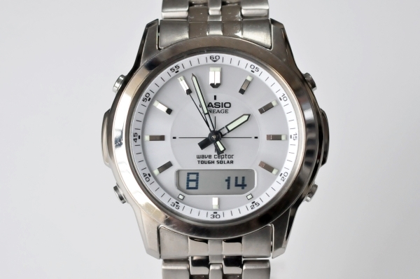 カシオ タフソーラー電波腕時計◆チタン製 メンズ LCW-100T