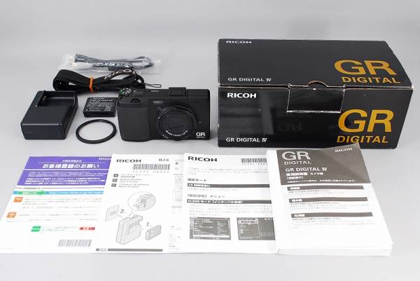 極貴重☆新品級☆リコー RICOH GR DIGITAL Ⅳ☆付属品完備☆