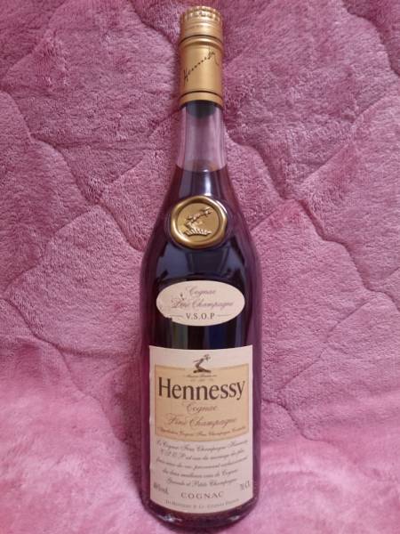 正規品】Hennessy Cognac FineChampagne V.S.O.P【傷有り】 食品、飲料