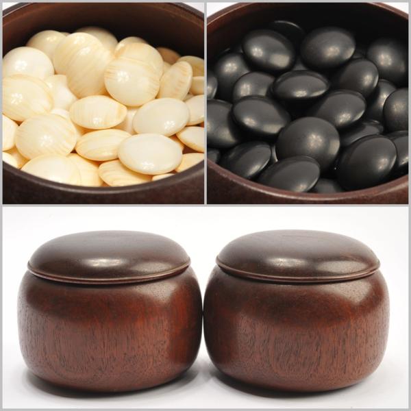 囲碁　本蛤碁石　紫檀碁笥　３０号