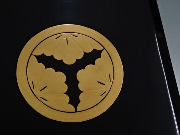 新品お値下げ 販売 □レトロ【黒内朱 家紋入 五段重箱（替蓋、重台付