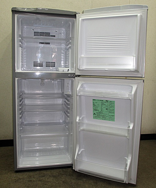 SANYO【it's】コンパクト☆2ドア冷蔵庫137L☆シルバー(5R94638) 冷凍