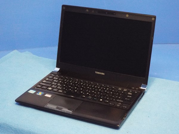 TOSHIBA ノートPC Core i3搭載■現状品