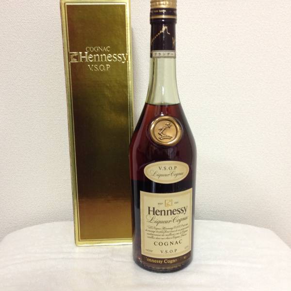 Hennessy コニャックV.S.O.P箱付未開栓（古酒）