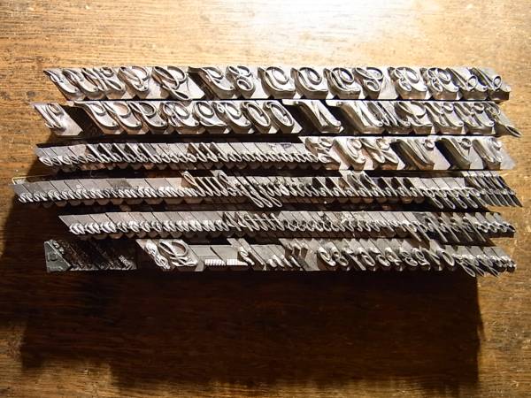 18pt Typo Script? 筆記体 メタルスタンプ　刻印 レザークラフト