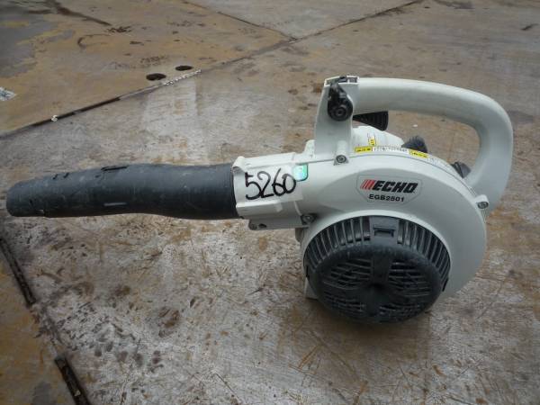 5260　エンジン式　ブロワ　ブロアー　ECHO　送風機　中古　吹飛