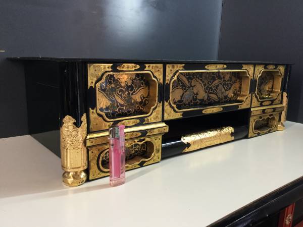 今月の目玉　仏台及び仏具台に　巾58.5ｃｍ