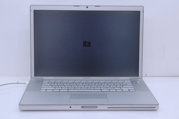 ▽ジャンク MacBookPro 2.16GHz/15.4 MA609J/A [1G/120G/SD] パソコン