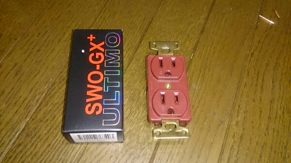 オヤイデ電気 SWO-GX ULTIMO 美品 オーディオ用壁コンセント 1