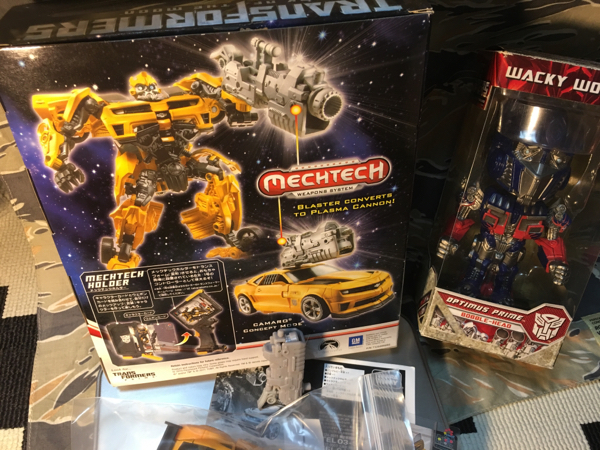 トランスフォーマー ダークサイド バンブルビー 美品 おまけ付