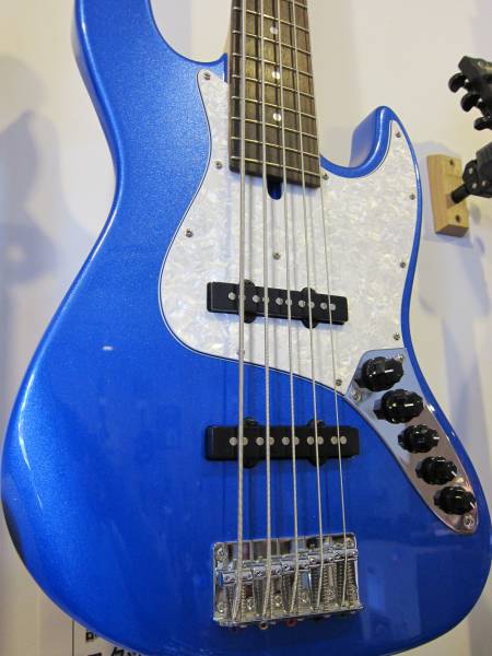 即決☆Bacchus Global Series WL-501AC☆弾きやすい5弦♪