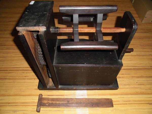 時代物 糸巻き 糸繰り機 骨董品 古道具 昭和レトロ 糸車 オブジェ 古民具 糸巻き機 糸車 座繰り機 古道具 アンティーク レトロ ＊ 手