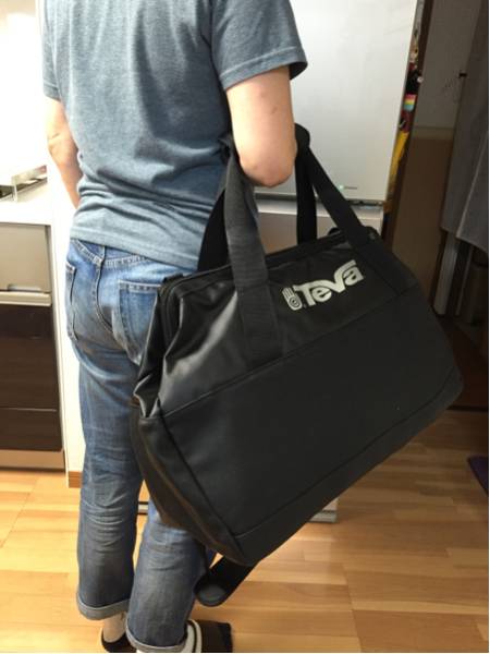 TEVA　★　中型ボストンバッグ　★　未使用　訳アリ
