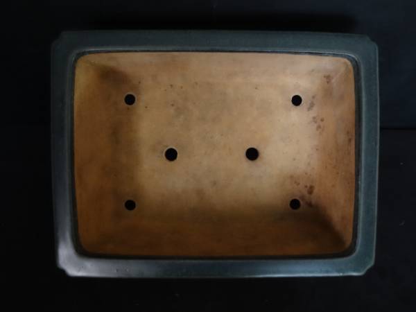 《富士山》【黎鳳】　海鼠釉入額隅入外縁雲足長方　38cm