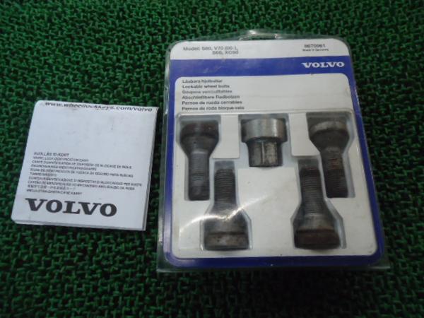 ボルボV70R SB5254AW 純正ホイールロックボルト (2BD691YA10-2