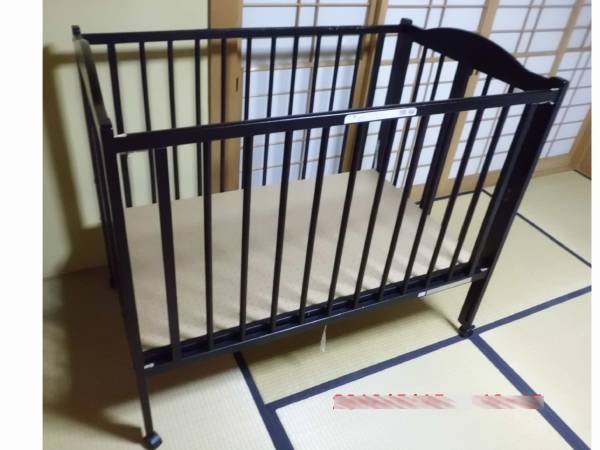 木　ベビーベッド　キャスター付き　組立簡単　柵上下可能