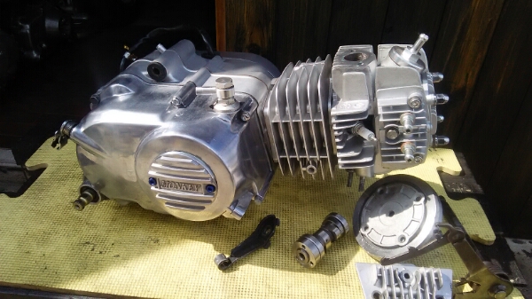 モンキー、ゴリラ、125ccエンジン