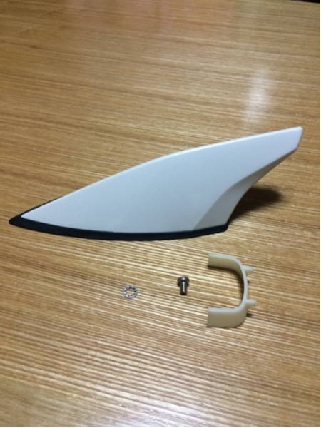 モデリスタトップノットアンテナパールホワイト070中古美品 パーツ