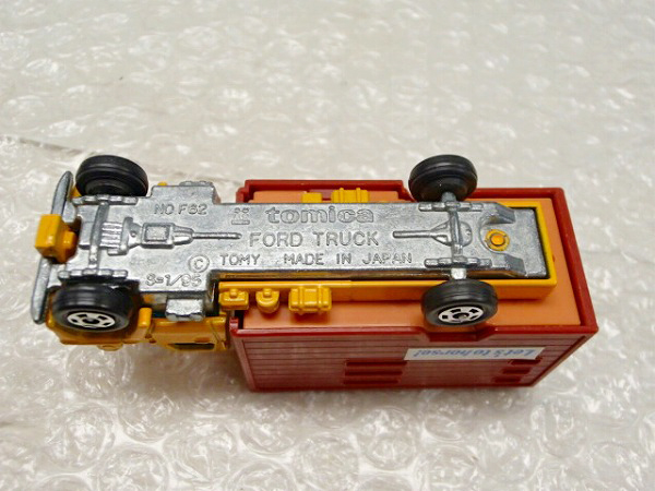 青箱トミカ 外国車 フォード キャトル トラック / 馬 [梱0.1] フォード