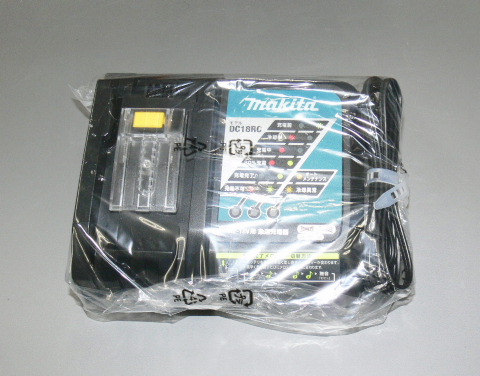 マキタ　充電器　ＤＣ１８ＲＣ　未使用品格安　（32）