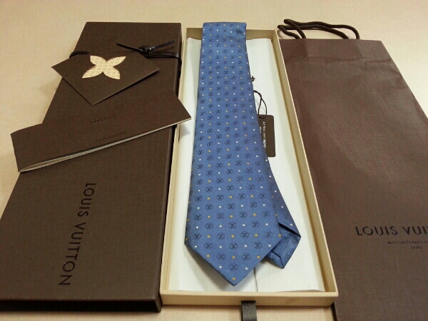■新品贈答品！ルイヴィトン LVドットネクタイ ブルー
