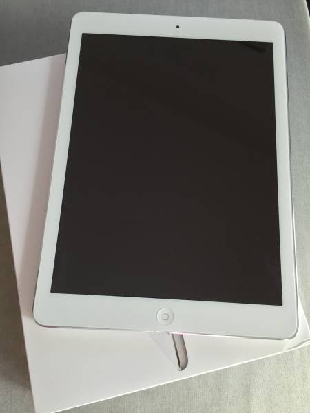 ジャンク☆iPad Air Wi-Fi Cellular16Gシルバー xclgrx 【公式通販】