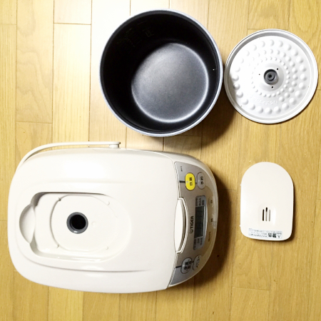 美品＊TIGER 炊きたて JBH-G100 マイコン炊飯ジャー 黒遠赤厚釜